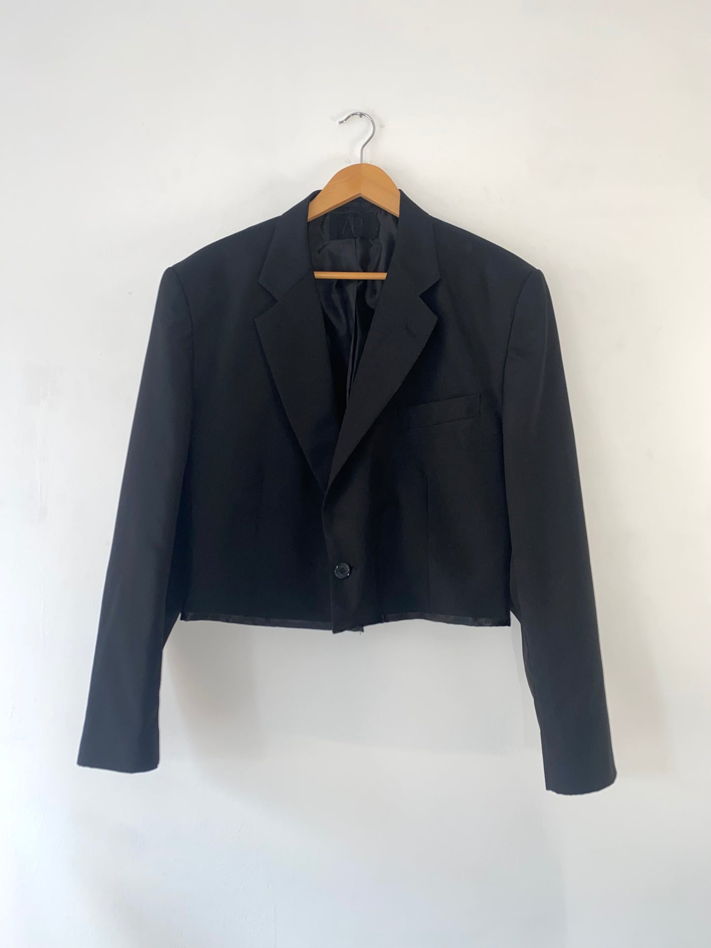 Cropped black blazer 2